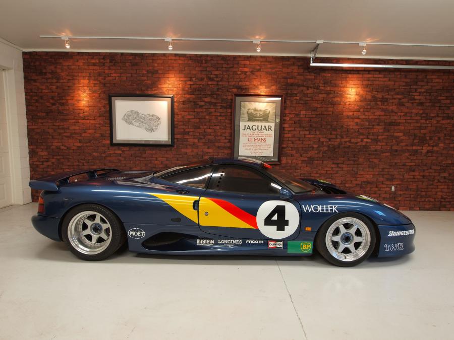  Jaguar XJR15 1991 года  (фото 15 из 16)